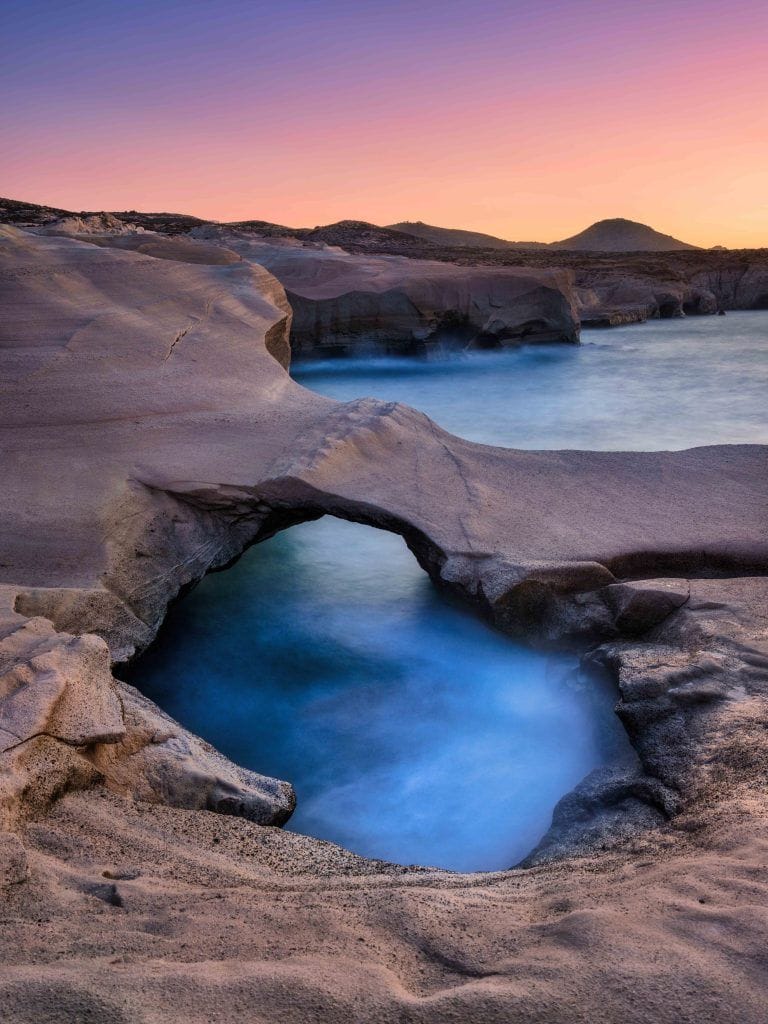sarakiniko night