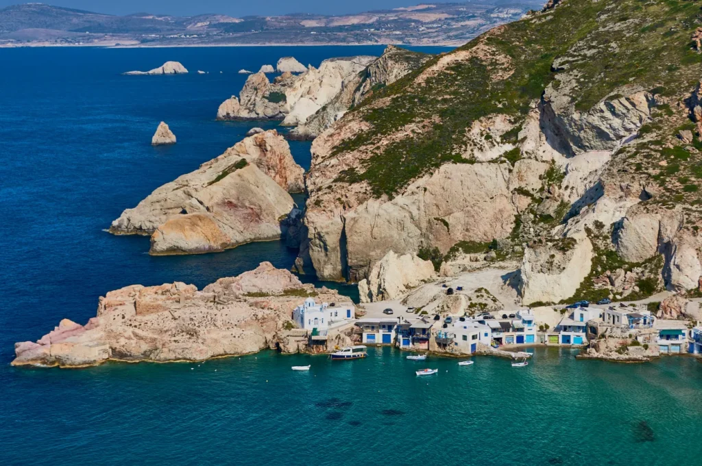 Περιπετειώδεις διαδρομές στη Μήλο